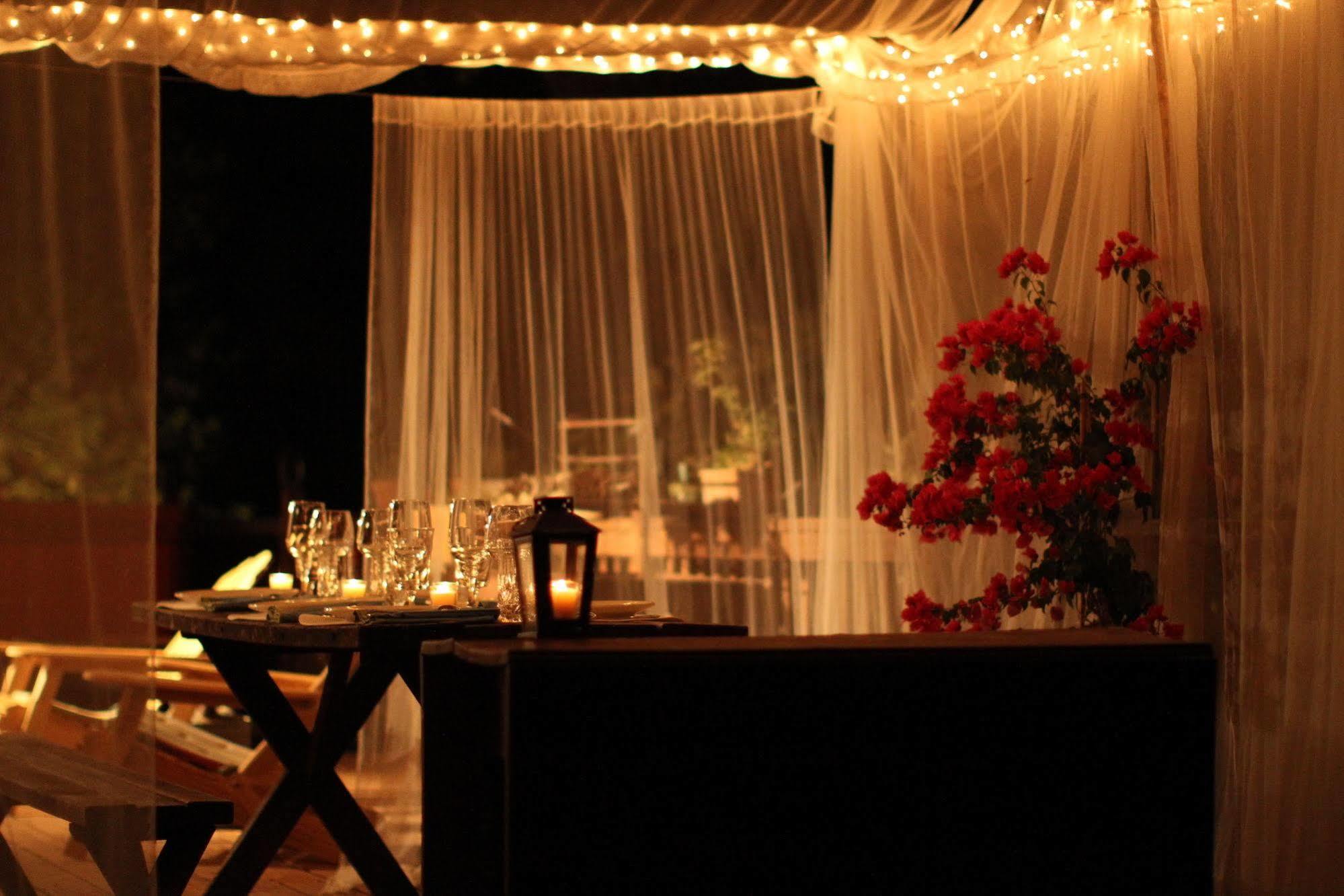The Red Rooster Lodge Coulterville Bagian luar foto